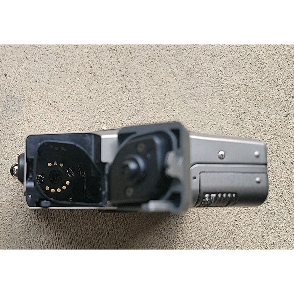Canon ELPH 370Z Camera With Case UNTESTED - Picture 6 of 7